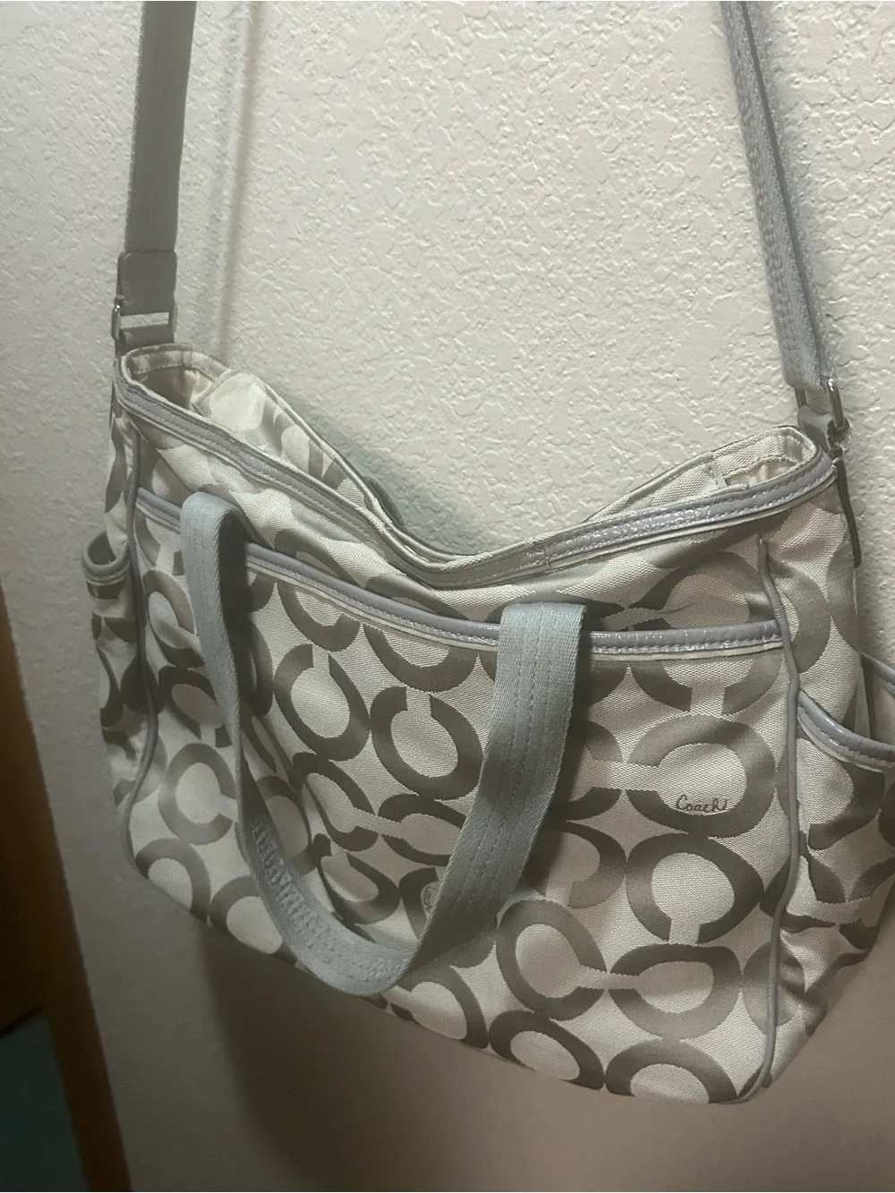 Authentic Coach Women's Signature Tote in Light Gray
